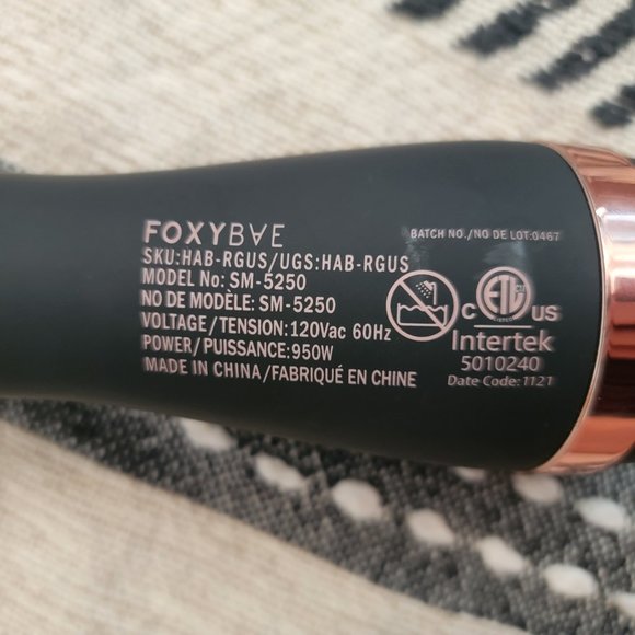 FoxyBae Rose Gold Blowout Dryer Brush - Picture 2 of 3